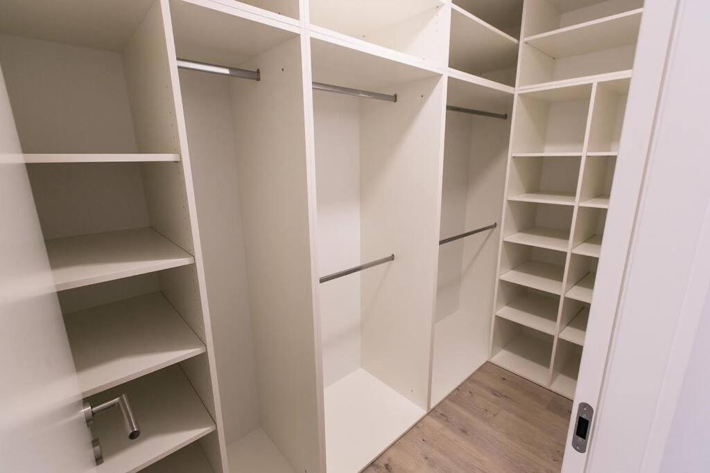 Urban Apartment With Possibility Of Parking 브라티슬라바 외부 사진